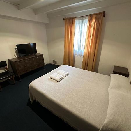 Hotel Paris Río Gallegos Eksteriør billede
